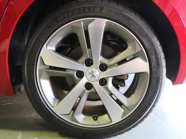 308 アリュール ブルーHDi スペシャルエディション 限定車 禁煙車 パノラミックガラスルーフ Peugeotミラースクリーン リアビューカメラ DENON製HiFiオーディオ LEDヘッドライト 専用17インチアロイホイール レーンキープアシスト(32枚目)