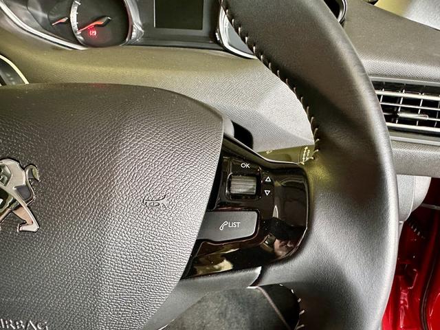 308 アリュール ブルーHDi スペシャルエディション 限定車 禁煙車 パノラミックガラスルーフ Peugeotミラースクリーン リアビューカメラ DENON製HiFiオーディオ LEDヘッドライト 専用17インチアロイホイール レーンキープアシスト(37枚目)