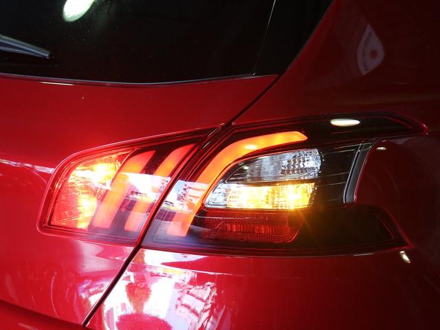 308 アリュール ブルーHDi スペシャルエディション 限定車 禁煙車 パノラミックガラスルーフ Peugeotミラースクリーン リアビューカメラ DENON製HiFiオーディオ LEDヘッドライト 専用17インチアロイホイール レーンキープアシスト(75枚目)