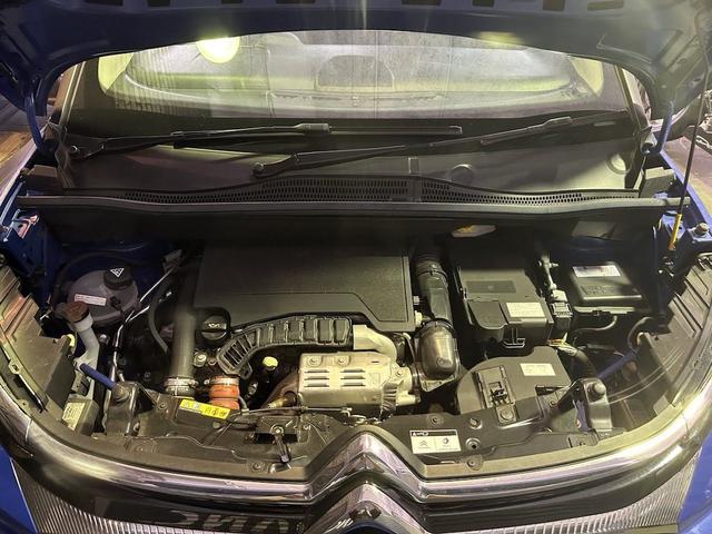 Ｃ３ エアクロス シャインパック　１オーナー　禁煙　ナビゲーションシステム　バックカメラ　パノラミックサンルーフ　グリップコントロール　１７インチアロイホイール　ＨｉＦｉスピーカー　クルーズコントロール　アドバンストコンフォートシート（22枚目）