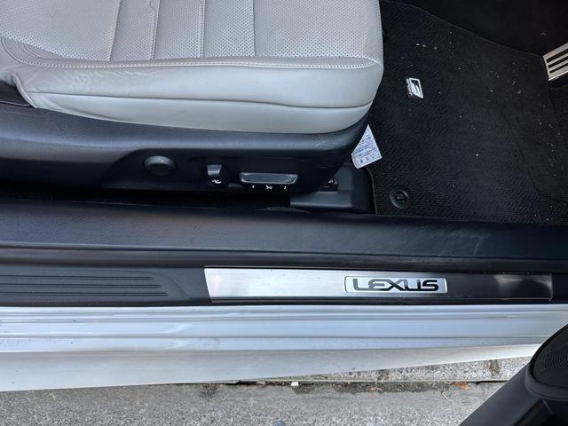 RC RC200t Fスポーツ 禁煙車 Fスポーツ専用スピンドルグリル スポーツサスペンション パフォーマンスダンパー Fスポーツ専用19インチアルミホイール LEDヘッドランプ Fスポーツ専用TFT液晶メーター 専用スポーツシート(23枚目)