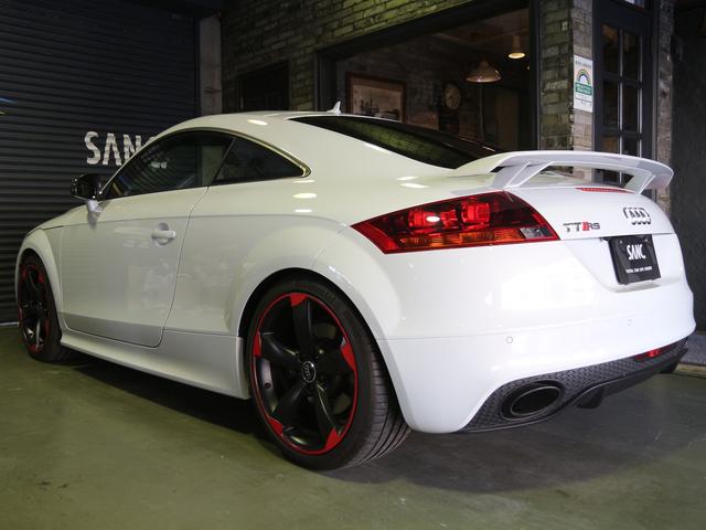 TT RSプラスクーペ ベースグレード 禁煙車 5アームローターアルミホイールブラック&レッド ウイングタイプリヤスポイラー RSスポーツサスペンション スポーツシート シートヒーター バイキセノンヘッドライト LEDポジショニングライト(6枚目)