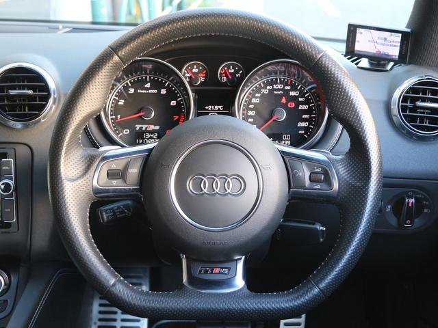 TT RSプラスクーペ ベースグレード 禁煙車 5アームローターアルミホイールブラック&レッド ウイングタイプリヤスポイラー RSスポーツサスペンション スポーツシート シートヒーター バイキセノンヘッドライト LEDポジショニングライト(11枚目)