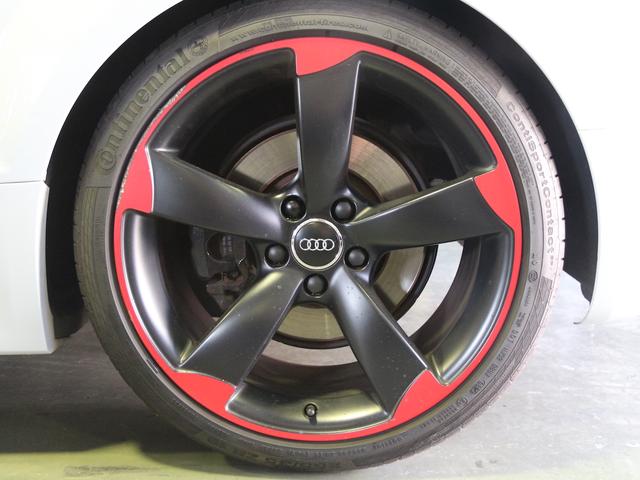 TT RSプラスクーペ ベースグレード 禁煙車 5アームローターアルミホイールブラック&レッド ウイングタイプリヤスポイラー RSスポーツサスペンション スポーツシート シートヒーター バイキセノンヘッドライト LEDポジショニングライト(21枚目)