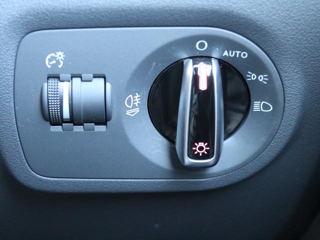 TT RSプラスクーペ ベースグレード 禁煙車 5アームローターアルミホイールブラック&レッド ウイングタイプリヤスポイラー RSスポーツサスペンション スポーツシート シートヒーター バイキセノンヘッドライト LEDポジショニングライト(35枚目)