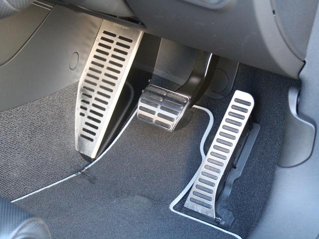 TT RSプラスクーペ ベースグレード 禁煙車 5アームローターアルミホイールブラック&レッド ウイングタイプリヤスポイラー RSスポーツサスペンション スポーツシート シートヒーター バイキセノンヘッドライト LEDポジショニングライト(40枚目)