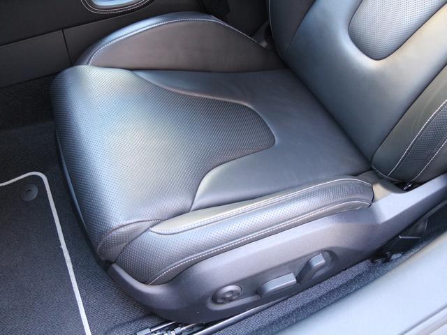 TT RSプラスクーペ ベースグレード 禁煙車 5アームローターアルミホイールブラック&レッド ウイングタイプリヤスポイラー RSスポーツサスペンション スポーツシート シートヒーター バイキセノンヘッドライト LEDポジショニングライト(51枚目)