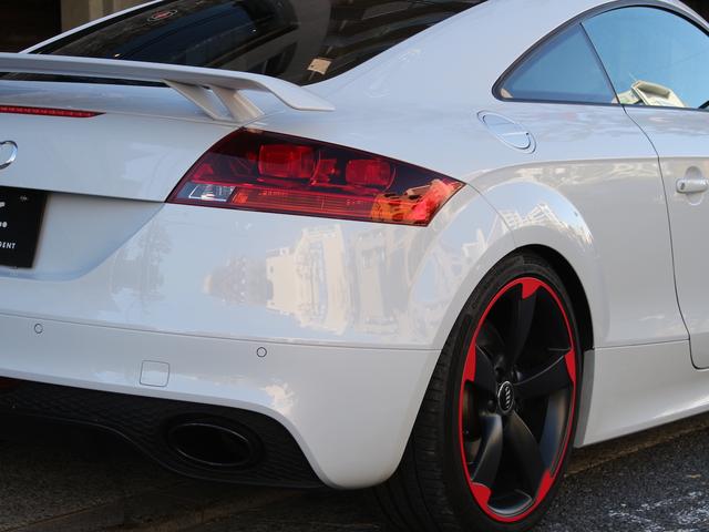 TT RSプラスクーペ ベースグレード 禁煙車 5アームローターアルミホイールブラック&レッド ウイングタイプリヤスポイラー RSスポーツサスペンション スポーツシート シートヒーター バイキセノンヘッドライト LEDポジショニングライト(57枚目)