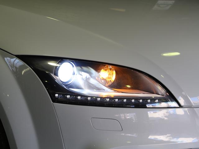 TT RSプラスクーペ ベースグレード 禁煙車 5アームローターアルミホイールブラック&レッド ウイングタイプリヤスポイラー RSスポーツサスペンション スポーツシート シートヒーター バイキセノンヘッドライト LEDポジショニングライト(61枚目)