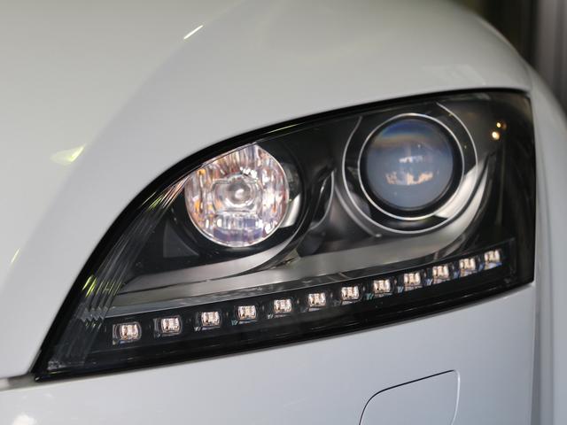 TT RSプラスクーペ ベースグレード 禁煙車 5アームローターアルミホイールブラック&レッド ウイングタイプリヤスポイラー RSスポーツサスペンション スポーツシート シートヒーター バイキセノンヘッドライト LEDポジショニングライト(66枚目)