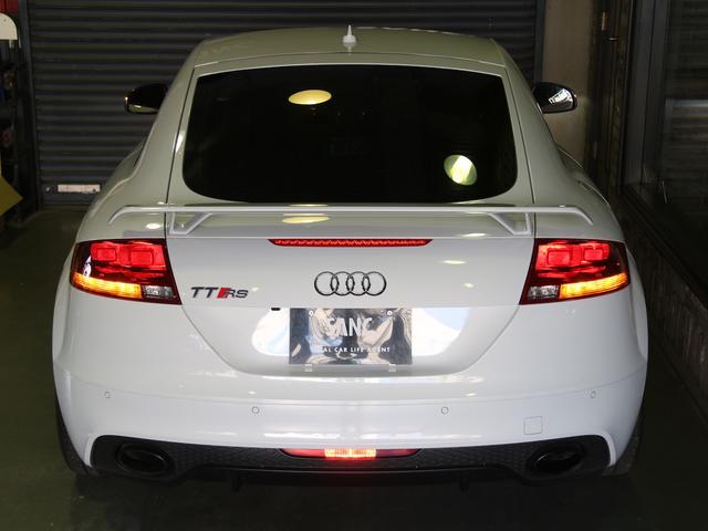 TT RSプラスクーペ ベースグレード 禁煙車 5アームローターアルミホイールブラック&レッド ウイングタイプリヤスポイラー RSスポーツサスペンション スポーツシート シートヒーター バイキセノンヘッドライト LEDポジショニングライト(68枚目)