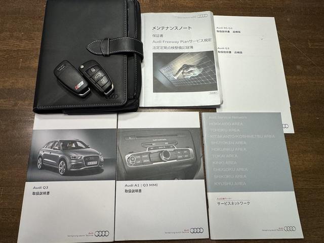 RS Q3 ベースグレード 禁煙車 パノラマガラスサンルーフ 本革ダイヤモンドステッチング シートヒーター 5アームローターデザインマットブラック20インチアルミホイール BOSEサラウンドサウンドシステム MMI3GPlus(2枚目)