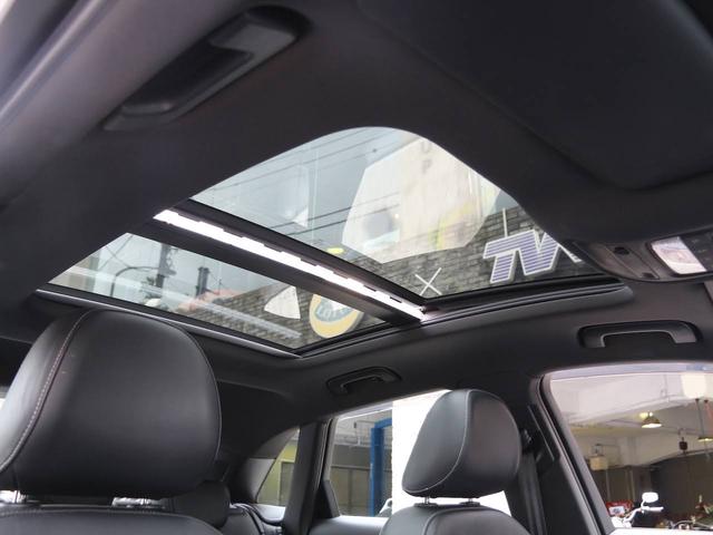 RS Q3 ベースグレード 禁煙車 パノラマガラスサンルーフ 本革ダイヤモンドステッチング シートヒーター 5アームローターデザインマットブラック20インチアルミホイール BOSEサラウンドサウンドシステム MMI3GPlus(4枚目)