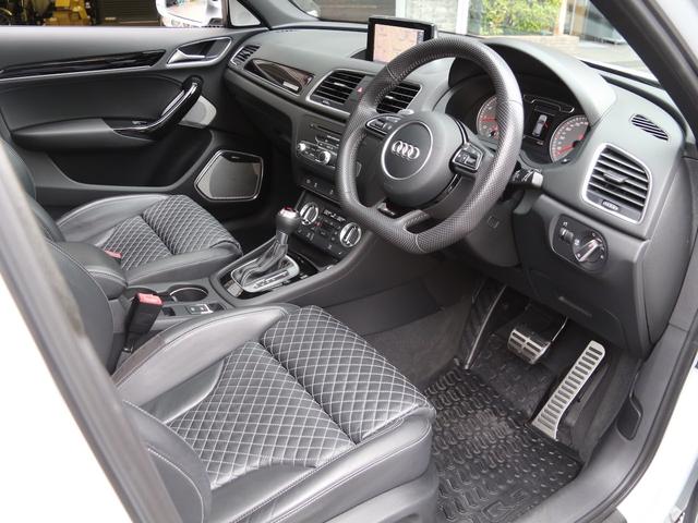 RS Q3 ベースグレード 禁煙車 パノラマガラスサンルーフ 本革ダイヤモンドステッチング シートヒーター 5アームローターデザインマットブラック20インチアルミホイール BOSEサラウンドサウンドシステム MMI3GPlus(11枚目)