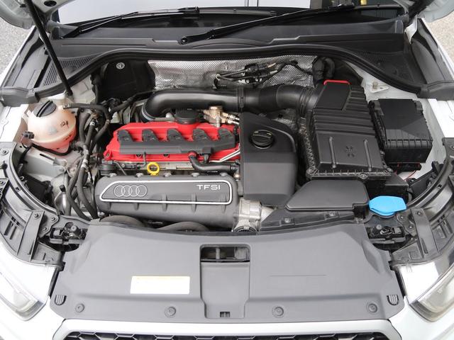 RS Q3 ベースグレード 禁煙車 パノラマガラスサンルーフ 本革ダイヤモンドステッチング シートヒーター 5アームローターデザインマットブラック20インチアルミホイール BOSEサラウンドサウンドシステム MMI3GPlus(17枚目)