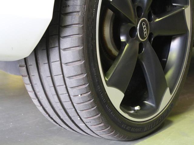 RS Q3 ベースグレード 禁煙車 パノラマガラスサンルーフ 本革ダイヤモンドステッチング シートヒーター 5アームローターデザインマットブラック20インチアルミホイール BOSEサラウンドサウンドシステム MMI3GPlus(28枚目)