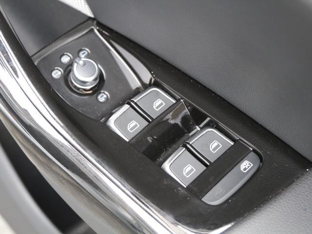 RS Q3 ベースグレード 禁煙車 パノラマガラスサンルーフ 本革ダイヤモンドステッチング シートヒーター 5アームローターデザインマットブラック20インチアルミホイール BOSEサラウンドサウンドシステム MMI3GPlus(39枚目)