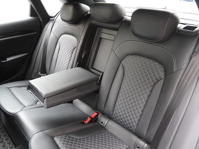 RS Q3 ベースグレード 禁煙車 パノラマガラスサンルーフ 本革ダイヤモンドステッチング シートヒーター 5アームローターデザインマットブラック20インチアルミホイール BOSEサラウンドサウンドシステム MMI3GPlus(59枚目)