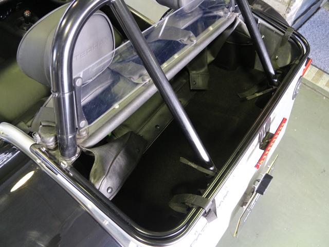 セブン170 SEVEN 170R LEDヘッドライト LEDリアライト スポーツサスペンションパック LSD Momoステアリングホイール カーボンダッシュボード 4点式レースハーネス ポリッシュドエキゾースト(17枚目)