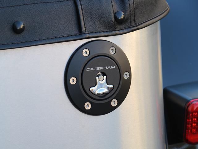 セブン170 SEVEN 170R LEDヘッドライト LEDリアライト スポーツサスペンションパック LSD Momoステアリングホイール カーボンダッシュボード 4点式レースハーネス ポリッシュドエキゾースト(47枚目)