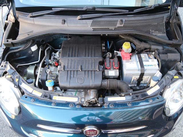 500 マーレブル 1オーナー 禁煙車 限定車 サンルーフ ポルトローナ・フラウ社ブラウンレザーシート 15インチアロイホイール バイキセノンヘッドライト LEDデイライト 専用色インテリアパネル Uconnect(17枚目)