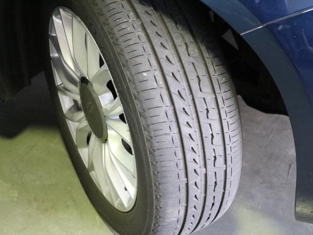 500 マーレブル 1オーナー 禁煙車 限定車 サンルーフ ポルトローナ・フラウ社ブラウンレザーシート 15インチアロイホイール バイキセノンヘッドライト LEDデイライト 専用色インテリアパネル Uconnect(25枚目)