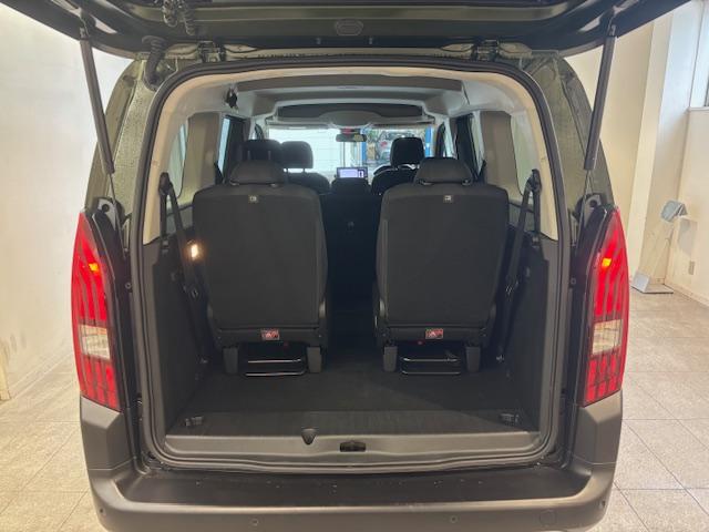 リフター ロングGT 弊社デモカー 新車保証継承 カープレイ対応 両側スライドドア ディーゼルエンジン アクティブクルーズ バックカメラ(10枚目)