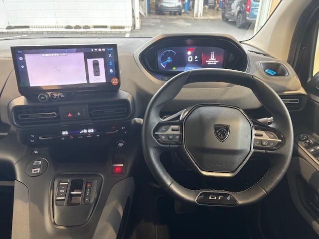 リフター ロングGT 弊社デモカー 新車保証継承 カープレイ対応 両側スライドドア ディーゼルエンジン アクティブクルーズ バックカメラ(12枚目)