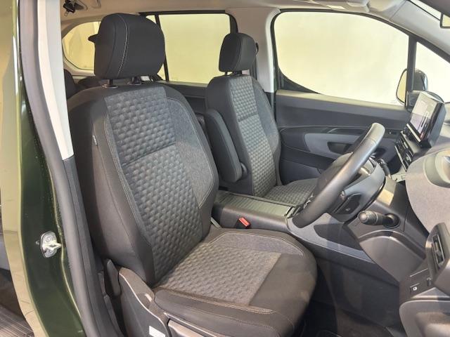 リフター ロングGT 弊社デモカー 新車保証継承 カープレイ対応 両側スライドドア ディーゼルエンジン アクティブクルーズ バックカメラ(16枚目)