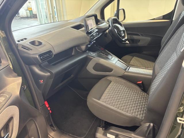 リフター ロングGT 弊社デモカー 新車保証継承 カープレイ対応 両側スライドドア ディーゼルエンジン アクティブクルーズ バックカメラ(17枚目)