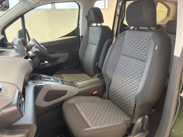 リフター ロングGT 弊社デモカー 新車保証継承 カープレイ対応 両側スライドドア ディーゼルエンジン アクティブクルーズ バックカメラ(18枚目)