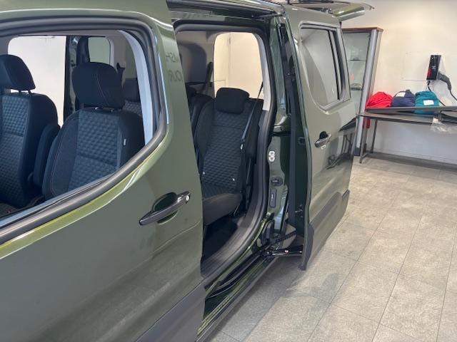 リフター ロングGT 弊社デモカー 新車保証継承 カープレイ対応 両側スライドドア ディーゼルエンジン アクティブクルーズ バックカメラ(22枚目)