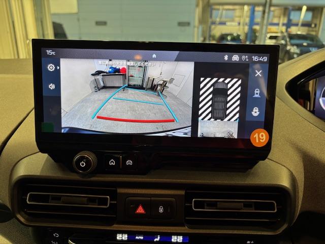 リフター ＧＴ　弊社デモカー　新車保証継承　カープレイ対応　アクティブクルーズ　両側スライドドア（14枚目）