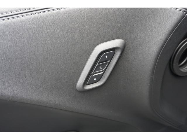 ダッジ・チャレンジャー R/T 22年モデル当社新車並行販売車両ワンオーナー車スキャットパックワイドボディー ブレンボブレーキキャリパー サンルーフ パワーシートシートヒーター ベンチレーション メモリーシート(9枚目)