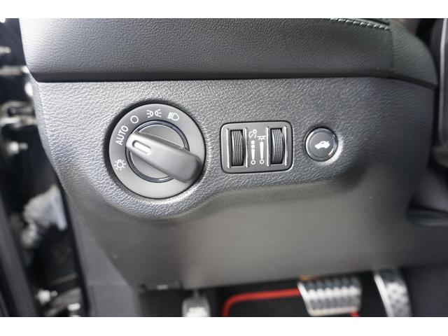 ダッジ・チャレンジャー R/T 22年モデル当社新車並行販売車両ワンオーナー車スキャットパックワイドボディー ブレンボブレーキキャリパー サンルーフ パワーシートシートヒーター ベンチレーション メモリーシート(15枚目)