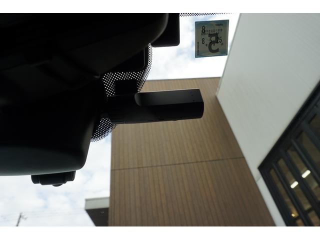 ダッジ・チャレンジャー R/T 22年モデル当社新車並行販売車両ワンオーナー車スキャットパックワイドボディー ブレンボブレーキキャリパー サンルーフ パワーシートシートヒーター ベンチレーション メモリーシート(32枚目)