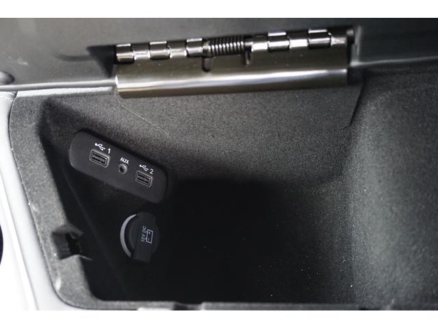 ダッジ・チャレンジャー R/T 22年モデル当社新車並行販売車両ワンオーナー車スキャットパックワイドボディー ブレンボブレーキキャリパー サンルーフ パワーシートシートヒーター ベンチレーション メモリーシート(50枚目)