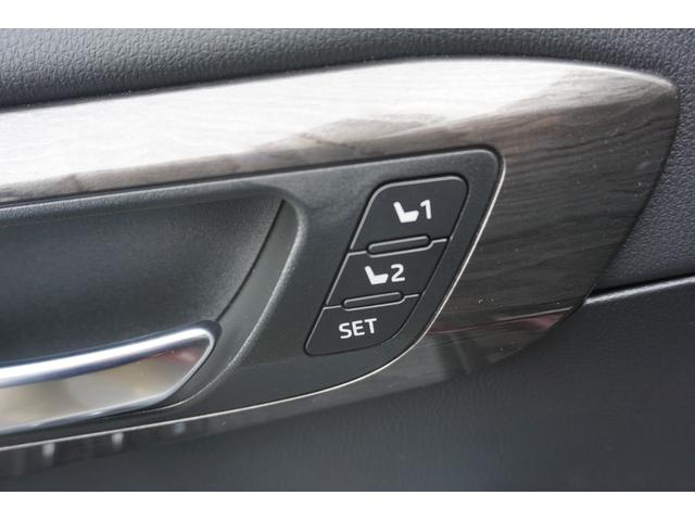 ハイランダー 　２１年モデル　当社新車並行販売車両　３．５Ｌ　Ｖ６　ムーンルーフ　デジタルインナーミラー　パワーバックドア　レザーシートシートヒーターベンチ　３列シート２０インチタイヤホイール（13枚目）