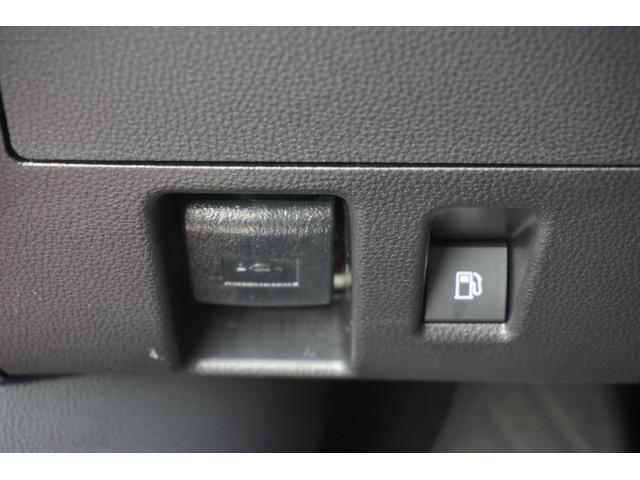 ハイランダー 　２１年モデル　当社新車並行販売車両　３．５Ｌ　Ｖ６　ムーンルーフ　デジタルインナーミラー　パワーバックドア　レザーシートシートヒーターベンチ　３列シート２０インチタイヤホイール（17枚目）