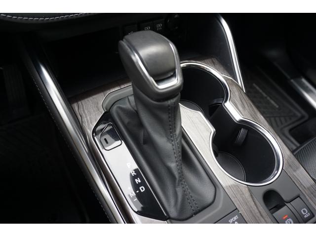 ハイランダー 　２１年モデル　当社新車並行販売車両　３．５Ｌ　Ｖ６　ムーンルーフ　デジタルインナーミラー　パワーバックドア　レザーシートシートヒーターベンチ　３列シート２０インチタイヤホイール（26枚目）