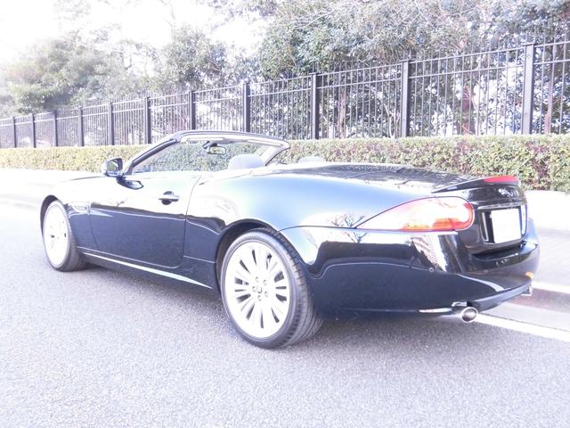 ＸＫ ＸＫポートフォリオコンバーチブル　５．０Ｖ８ＮＡエンジン　２０１３ｙモデル　１９ＡＷ　黒幌　黒革内装　シートヒーター／クーラー　パドルシフト　純正ナビ　ＥＴＣ（9枚目）