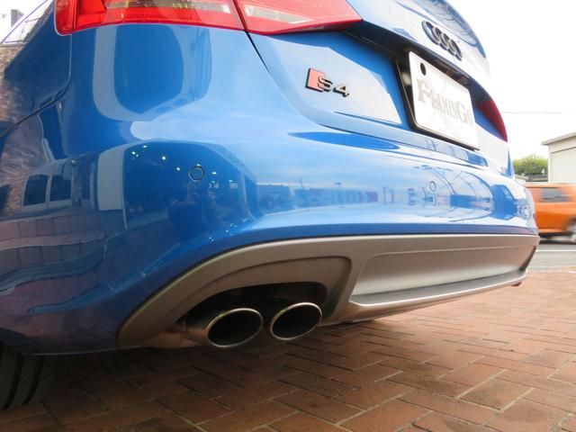 Ｓ４ ベースグレード　３．０Ｖ６　４ＷＤ　ＨＤＤナビ　バックカメラ　赤黒コンビ革シート　パワーシート　純正１８インチアルミホイール　スーパーチャージャー　ＥＴＣ（21枚目）