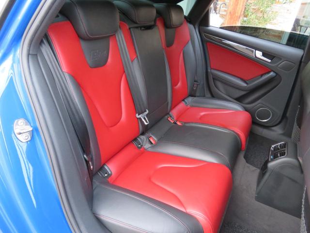 Ｓ４ ベースグレード　３．０Ｖ６　４ＷＤ　ＨＤＤナビ　バックカメラ　赤黒コンビ革シート　パワーシート　純正１８インチアルミホイール　スーパーチャージャー　ＥＴＣ（46枚目）