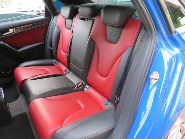 Ｓ４ ベースグレード　３．０Ｖ６　４ＷＤ　ＨＤＤナビ　バックカメラ　赤黒コンビ革シート　パワーシート　純正１８インチアルミホイール　スーパーチャージャー　ＥＴＣ（49枚目）