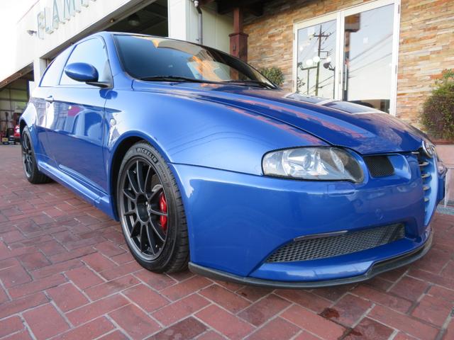 アルファ147 GTA 左ハンドル6速MT アーキュレーマフラー パルティーレ17インチアルミホイール 純正デッキ ETC 黒革シート シートヒーター(5枚目)