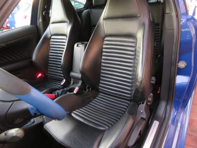 アルファ147 GTA 左ハンドル6速MT アーキュレーマフラー パルティーレ17インチアルミホイール 純正デッキ ETC 黒革シート シートヒーター(33枚目)