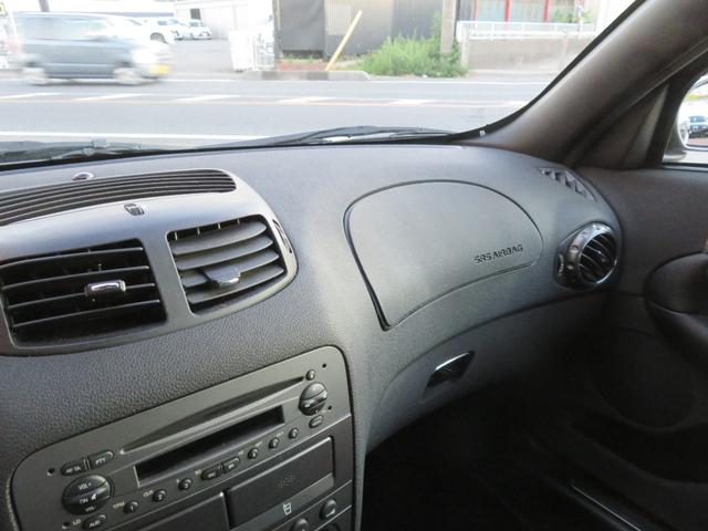 アルファ147 GTA 左ハンドル6速MT アーキュレーマフラー パルティーレ17インチアルミホイール 純正デッキ ETC 黒革シート シートヒーター(42枚目)