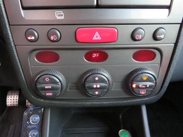 アルファ147 GTA 左ハンドル6速MT アーキュレーマフラー パルティーレ17インチアルミホイール 純正デッキ ETC 黒革シート シートヒーター(47枚目)