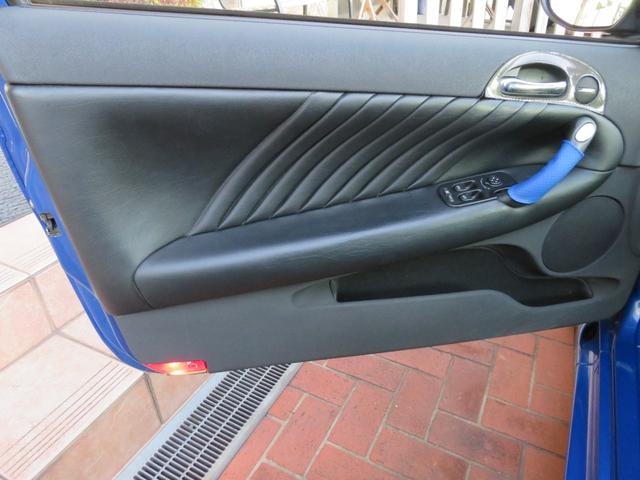 アルファ147 GTA 左ハンドル6速MT アーキュレーマフラー パルティーレ17インチアルミホイール 純正デッキ ETC 黒革シート シートヒーター(52枚目)