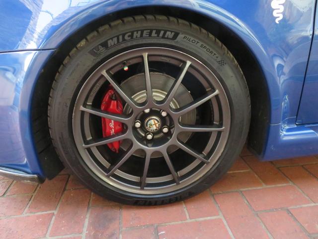 アルファ147 GTA 左ハンドル6速MT アーキュレーマフラー パルティーレ17インチアルミホイール 純正デッキ ETC 黒革シート シートヒーター(55枚目)